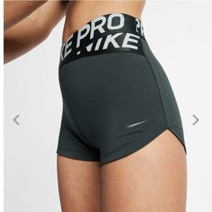 Nike Pro Women’s Intertwist 3” Shorts